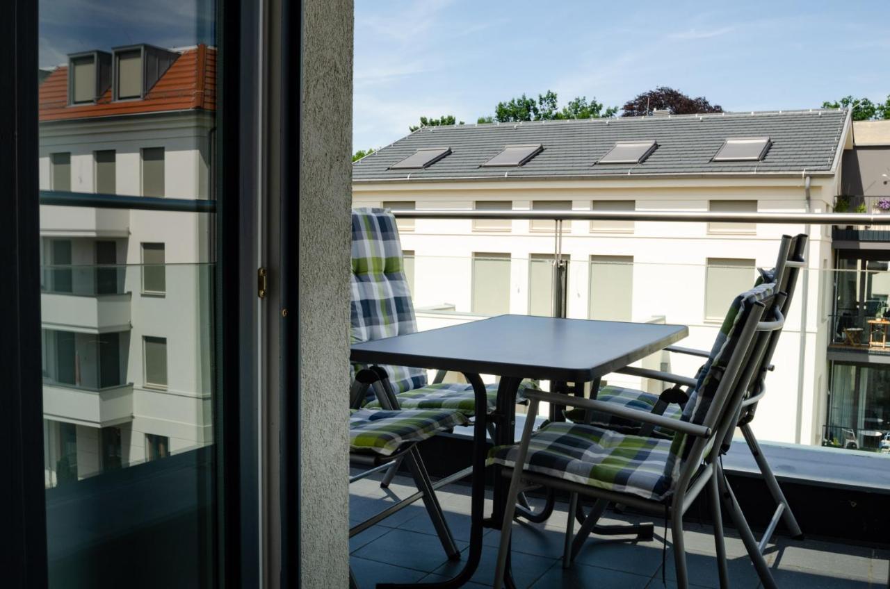 Boarding-Potsdam Aparthotel Exteriör bild